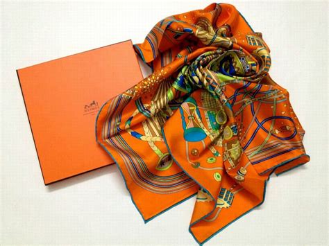 foulards et echarpes femme hermes|foulards hermes occasion femme.